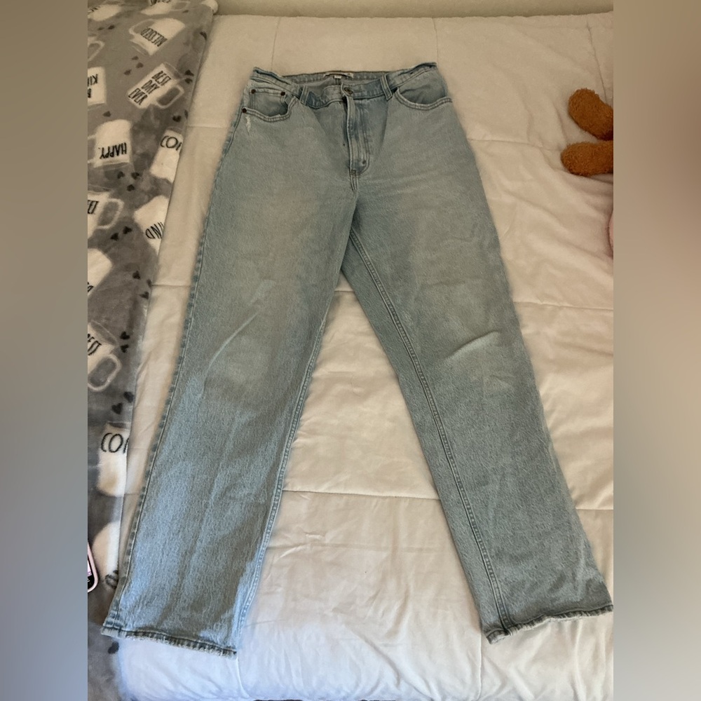 Abercrombie & Fitch Women's Light Wash Straight Leg Jeans